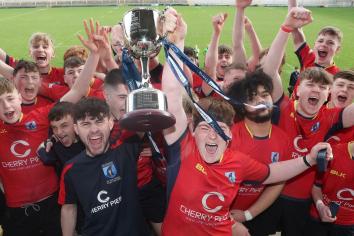 MP congratulates Craigavon Senior High School rugby team